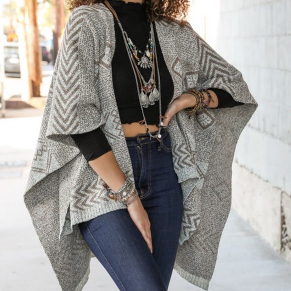 Tan Ruana - Picture 3 of 4